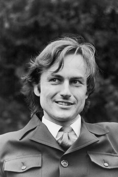 Richard Dawkins young_English ethologist,_evolutionary biologist_ and author Richard Dawkins Quote, The Selfish Gene, Black And White Google, Famous Scientist, Richard Dawkins, Theory Of Evolution, Modern Photographers, Charles Darwin, Historical Images