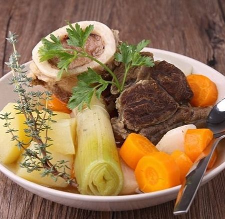 photo pot au feu cookeo Pot Au Feu Recipe, Cooking Lobster Tails, How To Cook Fish, God Mat, Cooking Chef, Pot Roast, Food For Thought, Meat Recipes, No Cook Meals