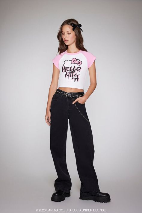 Hello Kitty Graphic Tee, Hello Kitty Forever 21, Tshirts Women, Hello Kitty Collection, Raglan Tee, Cat Tshirt, Women Girl, Graphic Tee, Forever 21