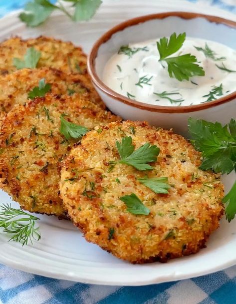 Salmon Patties with Dill Sauce Sauce For Salmon Patties, Elegant Brunch, Chicago Deep Dish Pizza, Flaked Salmon, Sauce For Salmon, Salmon Patties Recipe, Pizza Muffins, Dill Sauce, Savory Muffins