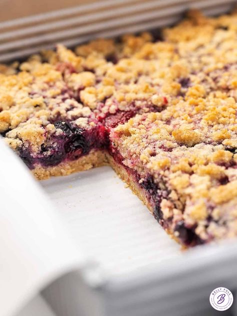 Berry Coffee Cake, Berry Crumble Bars, Lemon Blueberry Bars, Tarte Vegan, Streusel Bars, Berry Crisp, Raspberry Tart, Fruit Crumble, Berry Crumble