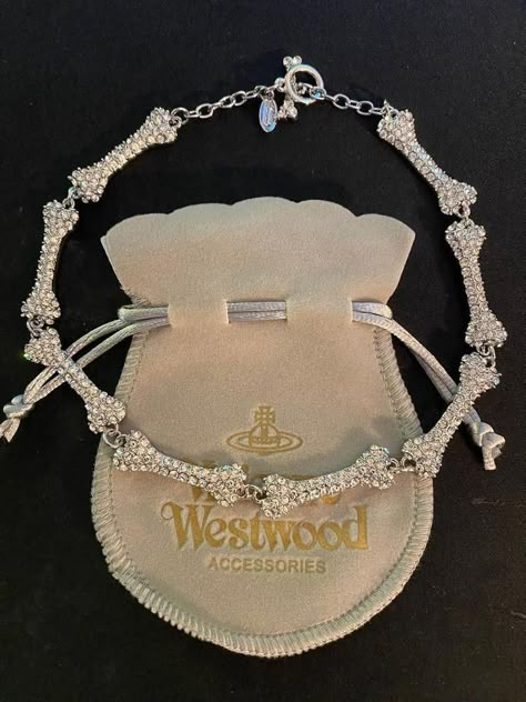 yas ❀ on Twitter: "we don’t talk about this vivienne westwood bone choker necklace… " Vivienne Westwood Bone Bracelet, Vivienne Westwood Bone Necklace, Vivienne Westwood Accessories, Bone Choker, Vivienne Westwood Necklace, Vivienne Westwood Jewellery, Bone Necklace, Jewelry Accessories Ideas, Dope Jewelry