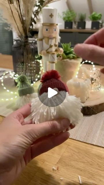 BestOfChristmas on Instagram: "Wait for the end result 🤯

TT: bibbels.diy 

#christmas #xmas #decor #decoration #christmasdecor #snowman #snow #love #food #bestofchristmasss" Diy Snow Man, Snowman Tree Ornaments Diy, Diy Snowman Decorations Snowmen Ideas, Diy Clay Snowman, Snowman Made Out Of Ornaments, Christmas Food Crafts, Snowman Crafts Sculptures & Statues, Diy Snowman Ornaments, Snowman Christmas Decorations