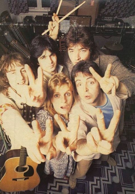 Wings Band, Band On The Run, Paul Mccartney And Wings, Paul And Linda Mccartney, Beatles Band, Bug Boy, Sir Paul, Linda Mccartney, The Fab Four