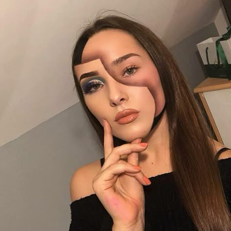 Image may contain: 1 person, selfie and closeup Carnaval Make-up, Makeup Zombie, Fantasy Make-up, Halloween Make-up Looks, Halloweenský Makeup, Holloween Makeup, Cute Halloween Makeup, Cool Halloween Makeup, Face Art Makeup