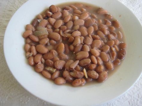 Here are some of the best recipes for Basque beans from the web. Basque Beans, Basque Soup Recipe, Simple Vegetable Soup, Basque Recipes, Soup With Beans, Basque Food, Veal Stew, Snack Easy, Beans Recipes