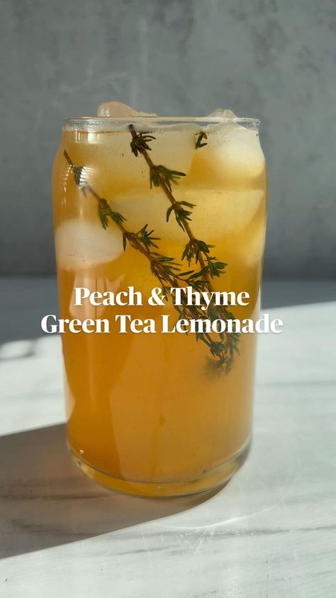 Peach & Thyme Green Tea Lemonade Refresher in 2022 Lemonade Refresher, Green Tea Lemonade, Iced Drinks Recipes, Tea Drink Recipes, Tea Lemonade, Drink Recipes Nonalcoholic, Refreshing Drinks Recipes, Mixed Drinks Recipes, Homemade Drinks