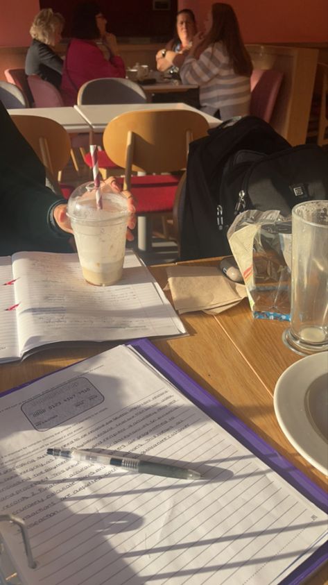 study Study At Coffee Shop, Aesthetics Study, Studying Inspo Motivation, At Coffee Shop, Academic Comeback, Study Trip, Study Aesthetic, College Study, Studying Inspo