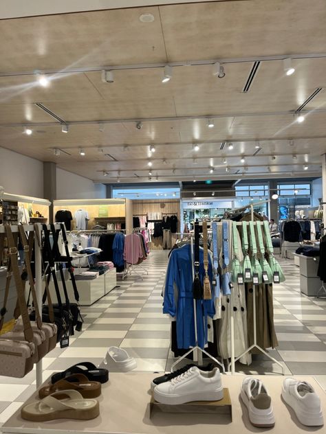 Country road nz sylvia park store aesthetic clothes Clothing Store Job Aesthetic, Retail Work Aesthetic, Job Aesthetic Retail, Working In Retail Aesthetic, Working Retail Aesthetic, Store Owner Aesthetic, Retail Store Aesthetic, Retail Aesthetic Job, Retail Worker Aesthetic