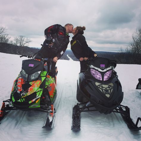 Couple snowmobile love Cool Snowmobile Pictures, Snowmobile Gender Reveal, Snowmobile Couple, Snowmobile Aesthetic, Winter Activity, Dream Future, Goals Pictures, Christmas Photoshoot, Couples Goals