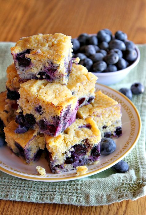 . Blueberry Cornbread, Blueberry Recipes, Corn Bread Recipe, Cooking School, Sweet Breakfast, Diy Food, Blueberries, Just Desserts, Cornbread