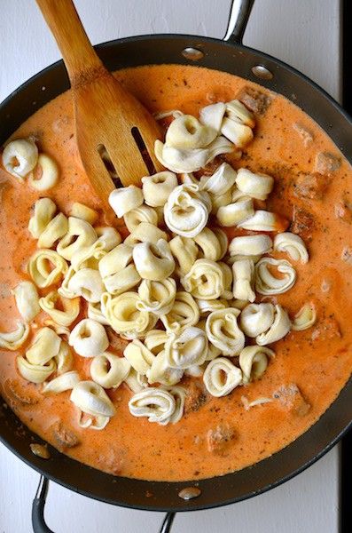 My husband calls this THE sauce. Anytime pasta is being made, he eagerly asks, will it have the sauce?? It gets put in so many dishes. Its the best tomato cream sauce ever! Macncheese Recipe, Blush Sauce, Tomato Cream Sauce, Resep Pasta, Sausage Tortellini, Dinner Plans, Fettuccine Alfredo, Think Food, The Sauce