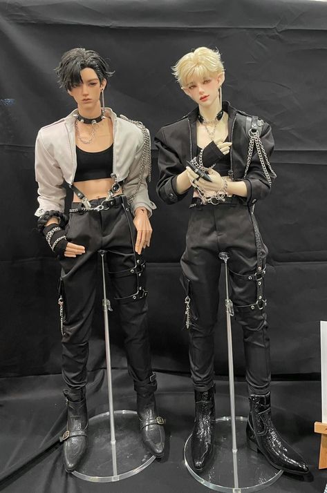 Male Anime Figurines, Male Ball Jointed Dolls, Alpha Werewolf, Male Toys, Kawaii Outfit Ideas, Repainted Dolls, Anime Ideas, Barbie Bridal, Chinese Dolls