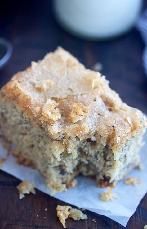 Banana Bread Cake, Classic Banana Bread, Banana Flour, Banana Bread Muffins, Bread Muffins, Tall Cakes, Square Pan, Bread Snacks, Make Banana Bread