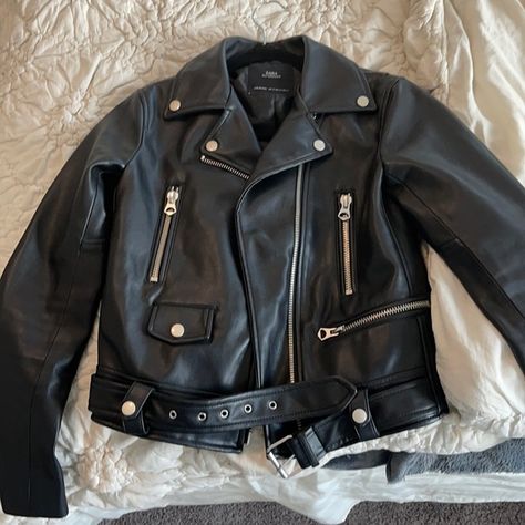 Zara Black Faux Leather Jacket Zara Leather Jacket Outfits Women, Zara Jacket 2023, Lether Girl Jacket Aesthetic, Black Jacket Aesthetic, Black Leather Jacket Aesthetic, Zara Jacket Outfit, Zara Jackets Women, Leather Jacket For Girls, Womens Leather Jacket Outfit