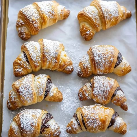 3-Ingredient Nutella Croissants - Insanely Good Puff Pastry Croissant, Nutella Pastry, Nutella Croissant, Hazelnut Filling, Nutella Puff Pastry, Croissant Roll, Pie Crust Dough, Nutella Desserts, Croissant Recipe