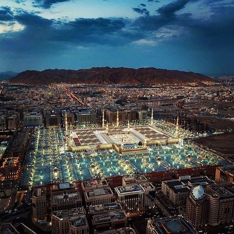 Medina City, Medina Saudi Arabia, Boys Dresses, Mecca Madinah, Khwaja Ji Pic, Mecca Masjid, Jeddah Saudi Arabia, Medina Mosque, Muhammad Saw