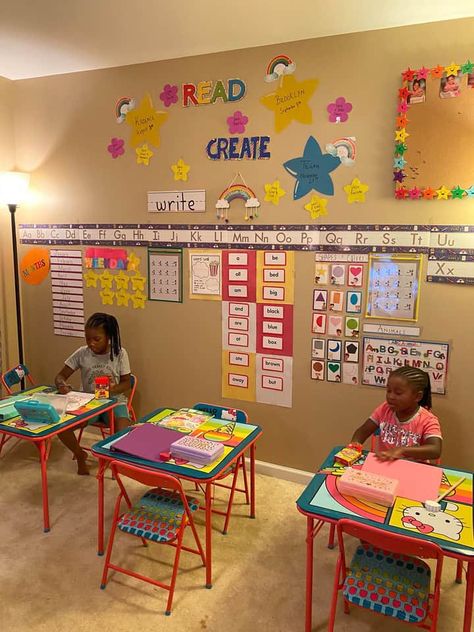 If only I had a playroom or extra space for the kids this would be great Classroom Playroom Ideas, Kids Learning Corner At Home, Playroom Setup, Home Daycare Rooms, After School Schedule, Infant Room Daycare, Toddler Room Organization, Daycare Setup, Homeschool Room Design