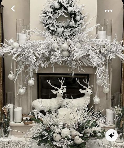 Dinning Room Ideas Elegant, White Christmas Decorations, White Christmas Tree Ideas, Glam Christmas Decor, Elegant Christmas Decor, Christmas Mantle Decor, Christmas Fireplace Decor, Glam Christmas, Elegant Christmas Trees