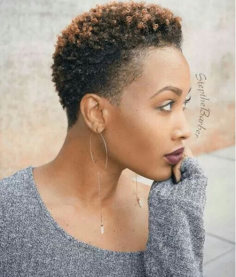 Love the shape! Short Natural Styles, Short Afro Hairstyles, Short Natural Haircuts, New Natural Hairstyles, Twa Hairstyles, Tapered Natural Hair, Natural Hair Cuts, Tapered Hair, Natural Hair Short Cuts