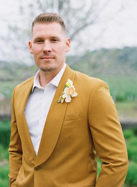 Monochromatic Mustard Wedding Inspiration at the Barn at Green Valley #groomsattire #mustardtuxedo #mustardweddingcolorscheme Mustard Yellow Wedding, Wedding Styles Themes, Mustard Wedding, Groom Suit Grey, Dapper Grooms, Yellow Suit, Yellow Bridesmaids, Floral Arrangements Wedding, Green Valley