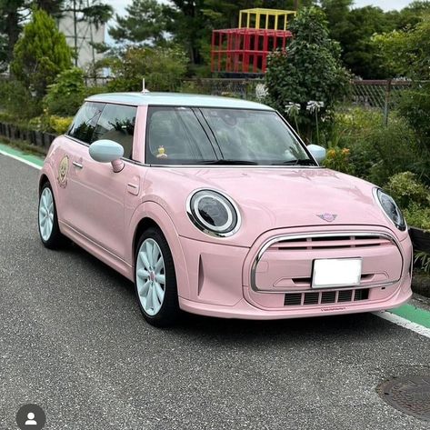 Pink Mini Cooper, Pink Mini Coopers, Mini Auto, Mini Copper, Mini Coopers, Pink Car, First Car, Future Car, Vroom Vroom