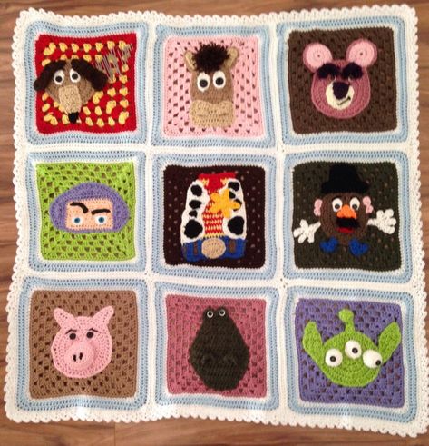 Toy Story Crochet Blanket, Toy Story Crochet Patterns Free, Disney Granny Square Crochet, Crochet Toy Story, Free Crochet Toy Patterns, Lotso Bear, Patchwork Crochet, Toy Story Baby, Doll Amigurumi Free Pattern