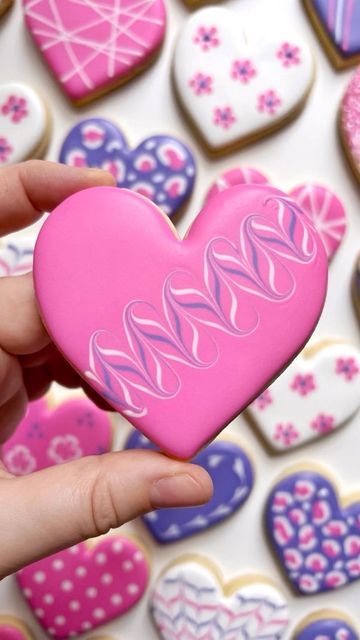 Sugar Cookie Heart Designs, Decorating Heart Cookies, Decorating Valentine Cookies, Heart Cookies Decorated, Heart Shaped Sugar Cookies, Valentines Day Sugar Cookies, Valentine Cookies Decorated, Sick Time, Heart Sugar Cookie