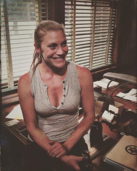 Katee Sackhoff Katee Sackhoff Longmire, Longmire Tv Series, Katee Sackhoff, Sarah Shahi, Olivia De Havilland, Battlestar Galactica, Female Actresses, Hottest Celebrities, Serie Tv