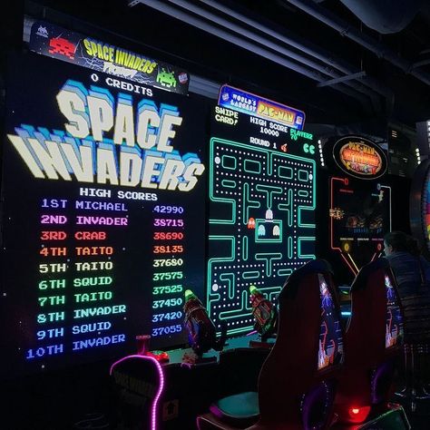 Arcade Aesthetic, 80s Aesthetic, Space Invaders, Retro Arcade, Neon Aesthetic, Japanese Aesthetic, Male Cards, Playlist Covers, Night City