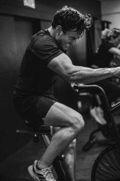 Gym Training Aesthetic, Strength Aesthetic Photography, Fitness Training Aesthetic, Mens Fitness Aesthetic, Fitness Asthetic Picture, Black And White Workout Aesthetic, Gym Workouts Aesthetic, Black And White Gym Aesthetic, Hiit Aesthetic