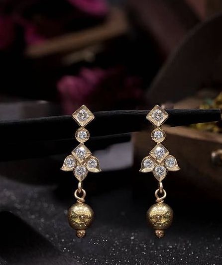 Tiny Jhumkas, Diamond Jhumkas, Diamond Earrings Online, Top Earrings, Cane Baskets, Diamond Tops, Gold Jhumka Earrings, Pearl Jewelry Design, Beautiful Gold Necklaces