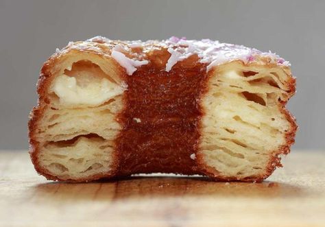 Easy copycat recipe for cronuts. A cross between croissants and donuts = cronuts, they are wonderfully flaky and delicious. Cronut Recipe, Croissant Donut, Dominique Ansel Bakery, Dominique Ansel, Cronut, Takeout Food, Food Trends, Donut Recipes, Beignets