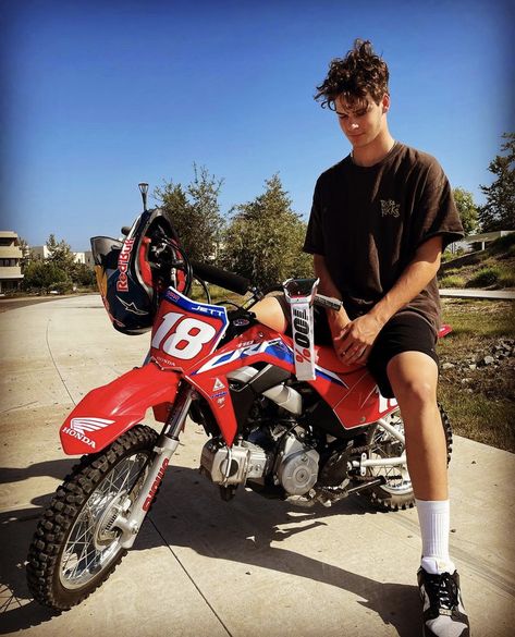 Jett Lawrence Wallpaper, Supercross Outfit, Dirtbike Astetic, Jettson Lawrence, Motocross Lifestyle, Dirt Bike Asethic, Jet Lawrence, Jett Lawrence, Motocross Baby