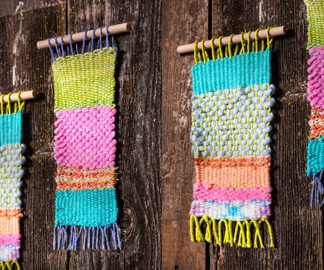 Weaving Projects Kids, Yarn Weaving For Kids, Weaving Loom For Kids, Kids Weaving Projects, Easy Weaving, Cardboard Loom, Simple Wall Hanging, Weaving For Kids, Cardboard Box Crafts