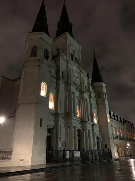 New Orleans Vampire, New Orleans Aesthetic, New Orleans Halloween, New Orleans Architecture, Crescent Moon Tattoo, Garden District, Southern Gothic, Gothic Aesthetic, New Orleans Louisiana