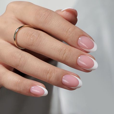 French nails short