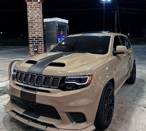 Trackhawk Jeep Custom, Track Hawk Jeep, Trackhawk Wallpaper, Srt Jeep Grand Cherokee, Trackhawk Jeep, Track Hawk, Srt Trackhawk, Jeep Trackhawk, Jeep Grand Cherokee Trackhawk