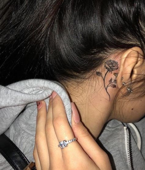 Rose Tattoo Behind Ear, Sunflower Tattoo Simple, Little Rose Tattoos, Simple Rose Tattoo, Rose Tattoos For Women, Cross Tattoos For Women, Small Rose Tattoo, Small Flower Tattoos, Tattoo Trends