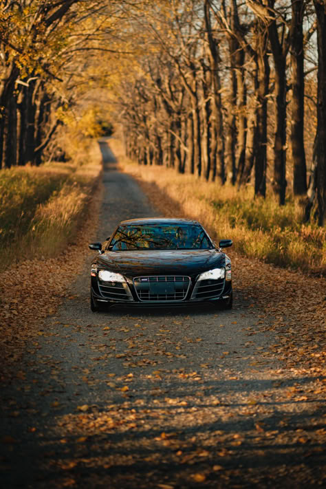 Fall Car Photography, Retro Car Photography, Car Photography Ideas Angles, Car Profile Pics, Car Photography Ideas, Auto Photography, Vehicle Photography, Car Shoot, Car Pic