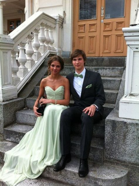 Matching Prom, Couple Prom, Prom Couples, Professional Dress, Dresses Quinceanera, Prom Photos, Professional Dresses, Chiffon Prom Dress, Long Bridesmaid Dresses