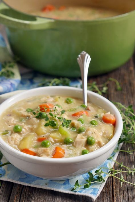 Paleo Chicken Pot Pie Soup by Ashley of MyHeartBeets.com Soup Chicken Pot Pie, Rainy Day Dinner Ideas, Rainy Day Dinner, Dinner Ideas Vegetarian, Soup For Fall, Paleo Chicken Pot Pie, Paleo Snack, Chicken Pot Pie Soup, Pot Pie Soup