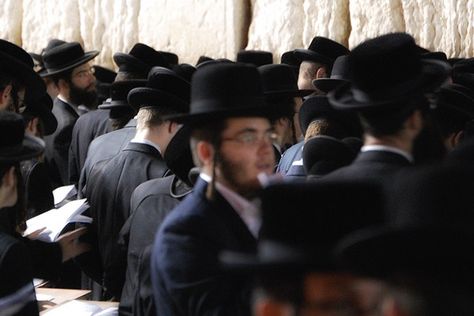 Why Orthodox Judaism is Becoming More Influential on Millennials. Orthodox Judaism, Judaism Photography, Ethiopian Orthodox Maryam, Orthodox Way Of Life, Converting To Judaism, Conservative Judaism, World Religions, Visual Storytelling, Holy Spirit