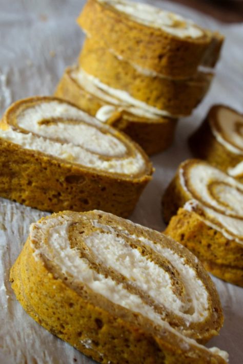 Keto Pumpkin Roll - Fit Mom Journey Sugar Free Pumpkin Roll, Keto Pumpkin Roll, Roll With Cream Cheese Filling, Pumpkin Cake Roll, Thm Sweets, Kito Diet, Keto Lunches, Pumpkin Roll Cake, Thrive Recipes