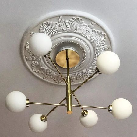 Plaster Ceiling Rose, Victorian Ceiling, Victorian Renovation, Victorian Home Decor, Victorian Bedroom, Plaster Ceiling, Modern Properties, Lounge Lighting, Faux Snow