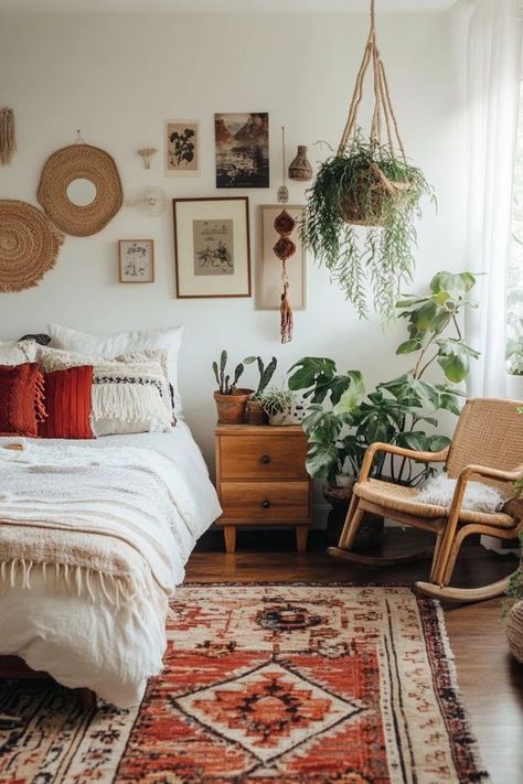 Tiny Boho Bedroom, Boho Antique Decor, Romantic Boho Bedroom, Simple Boho Bedroom, Boho Home Ideas, Minimal Boho Bedroom, Boho Chic Room, Boho Style Bedroom Ideas, Modern Boho Aesthetic