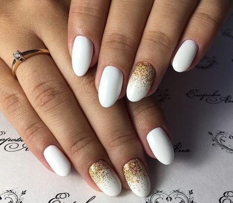 Ongles en gel blanc : un éventail d'idées pour adopter un nail art hivernal très chic Fingers Tattoo, Ongles Gel Violet, Nails Photo, Nails Oval, White Gel Nails, Nails 2016, Nagellack Trends, Fall Gel Nails, October Nails