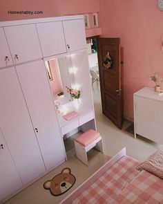 Meja Rias Aesthetic, Modern Wooden Cupboard Design, Wooden Cupboard Design, Bedroom Wardrobe Ideas, Space Saving Furniture Bedroom, Ideas For Small Bedrooms, Bedroom 2022, Wooden Cupboard, Small Room Design Bedroom