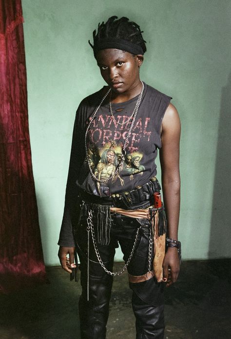 Afro Goth, Alternative Subcultures, Afro Punk Fashion, Heavy Metal Girl, Black Punks, Riot Grrrl, Black Goth, Afro Punk, Metal Girl