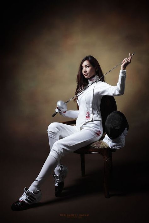 "Fencer" by Jun Hyuk Lee. Fencing Sport, Horse Fencing, Sitting Poses, Human Poses Reference, Human Poses, Sport Photography, Cool Poses, Body Poses, Action Poses